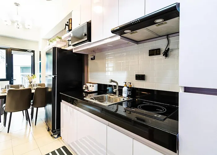 The Travelers & Staycation Holiday home *