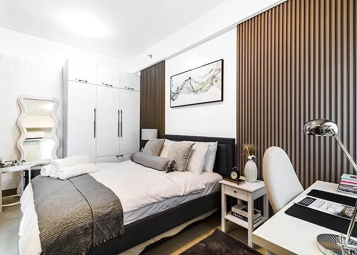 The Travelers & Staycation Holiday home *